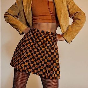 NWT UO Chain Front Checkered Dice Stella Pleated Hardware Mini Skirt FINAL PRICE